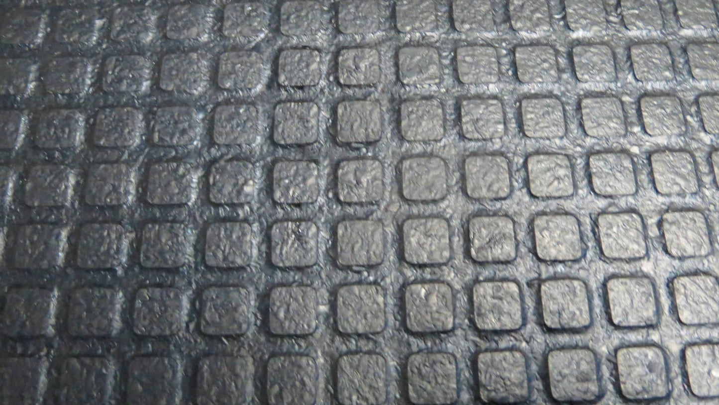 Kraiburg KARERA P – Gångmatta i gummi 21 mm med pusselkoppling för stallgångar och mjölkningsytor