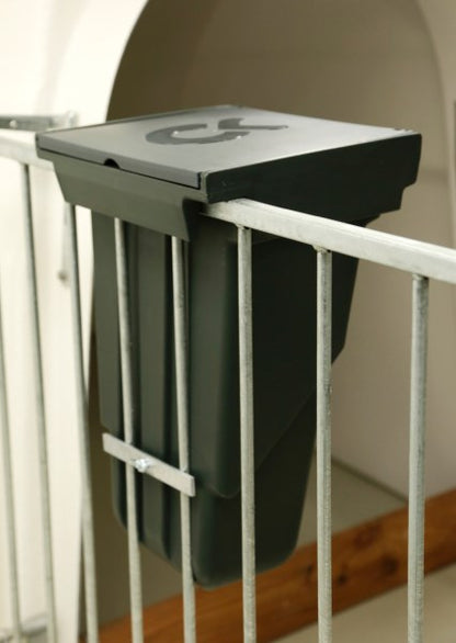 Kombinationsfoderlåda (Kraftfoder & Hö) för kalvstallar, 11,5 L