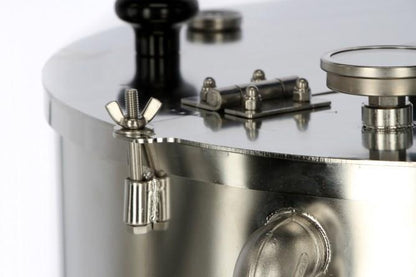 Lock med motor och omrörare