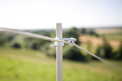 Rund plaststolpe med galvaniserad markspik – stabil stolpe för elstängsel - 10-pack