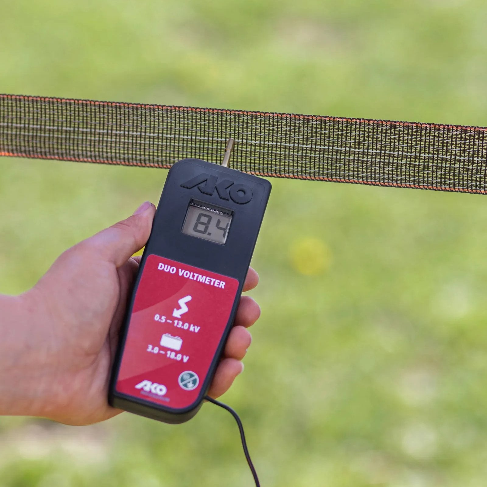 AKO Digital Duo Voltmeter – stängsel- och batteritestare (0,5–13 kV)