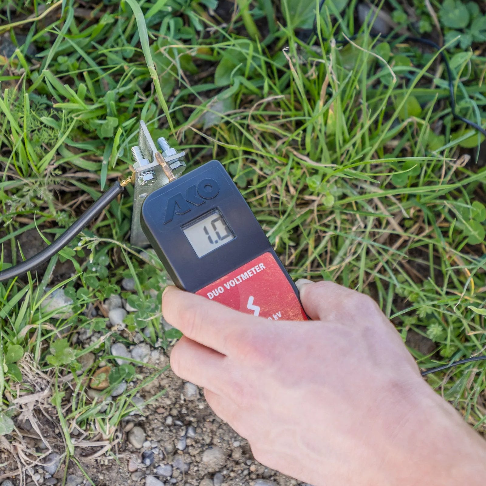 AKO Digital Duo Voltmeter – stängsel- och batteritestare (0,5–13 kV)