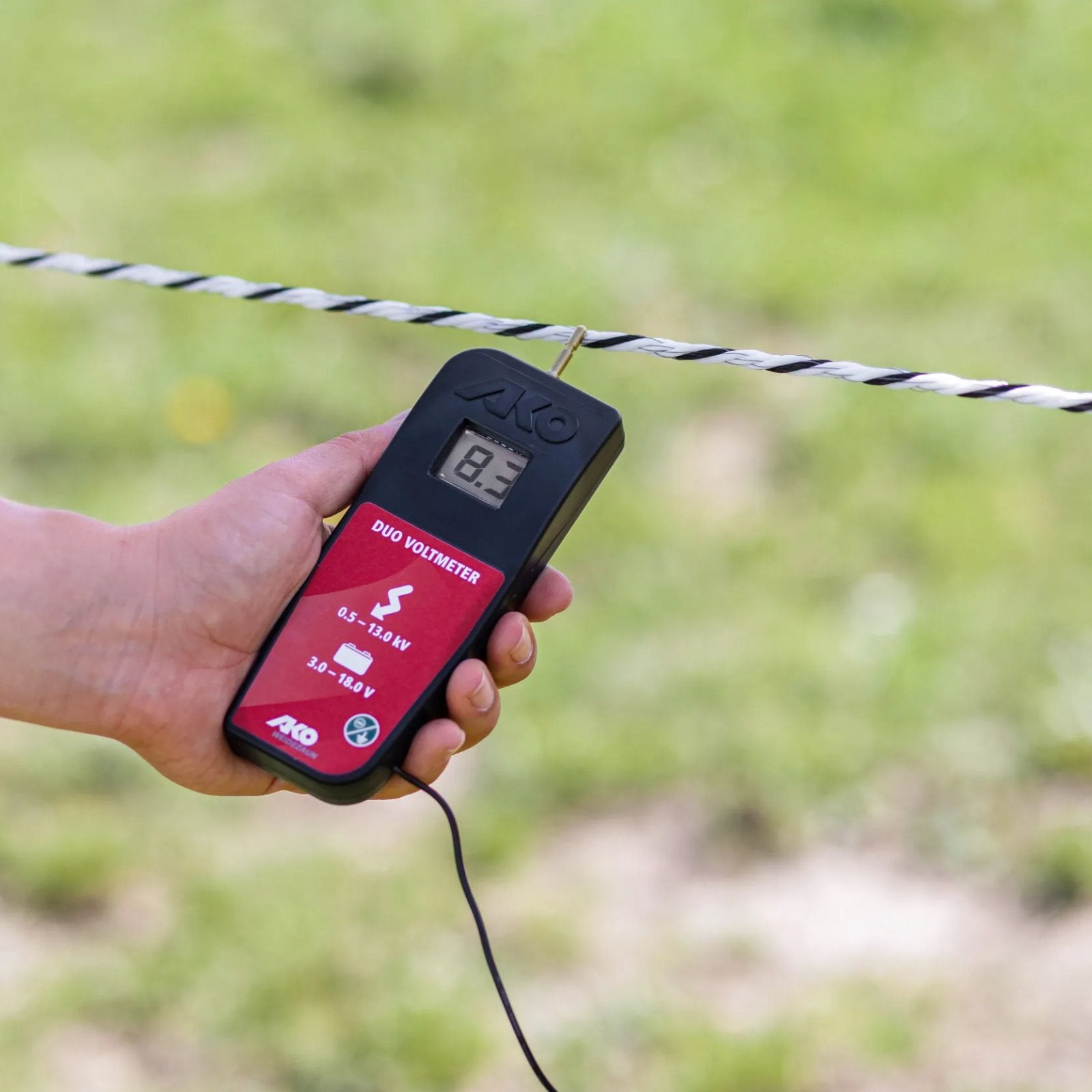 AKO Digital Duo Voltmeter – stängsel- och batteritestare (0,5–13 kV)