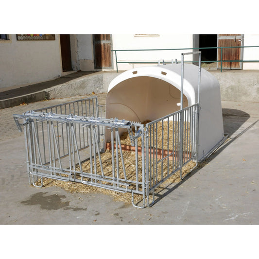 CalfHouse Premium XL stor kalvhydda i glasfiber med stängsel för upp till fem kalvar