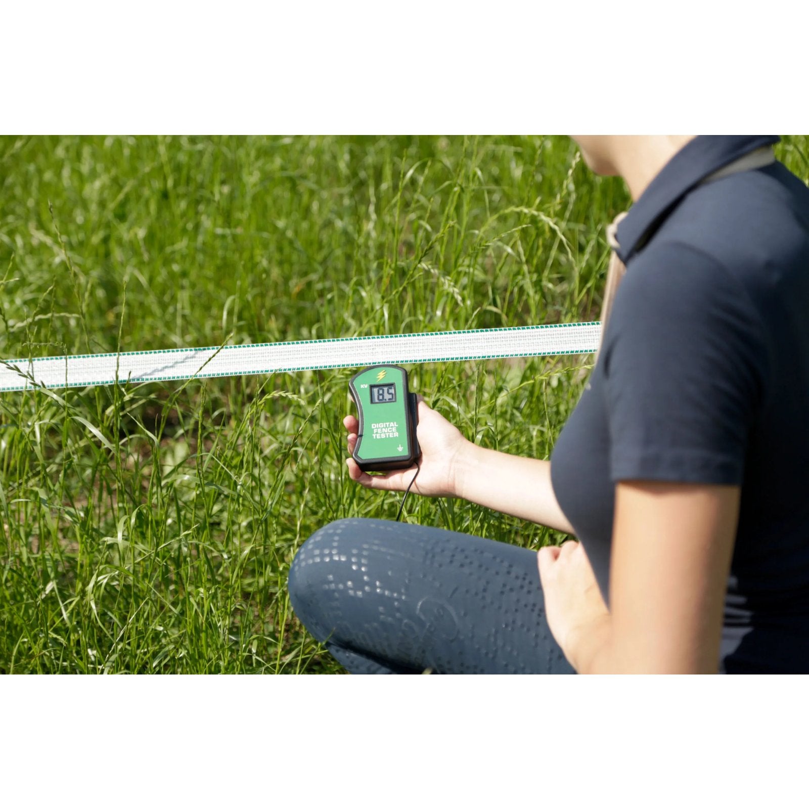 Digital voltmeter för elstängsel – 0–9900 V, svart hölje